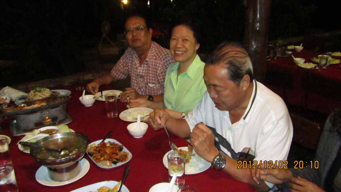 Dinner_at_Lungnuay 08.JPG 76.0K